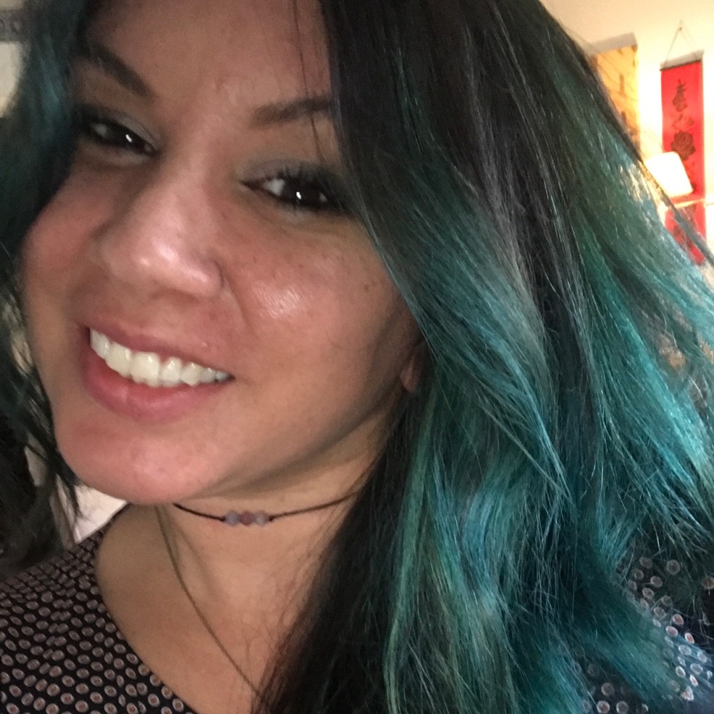 Meet your Posher, Caralyn
